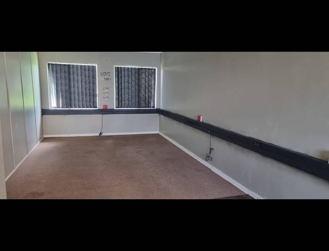 130M² OFFICE TO LET IN EMPANGENI CENTRAL